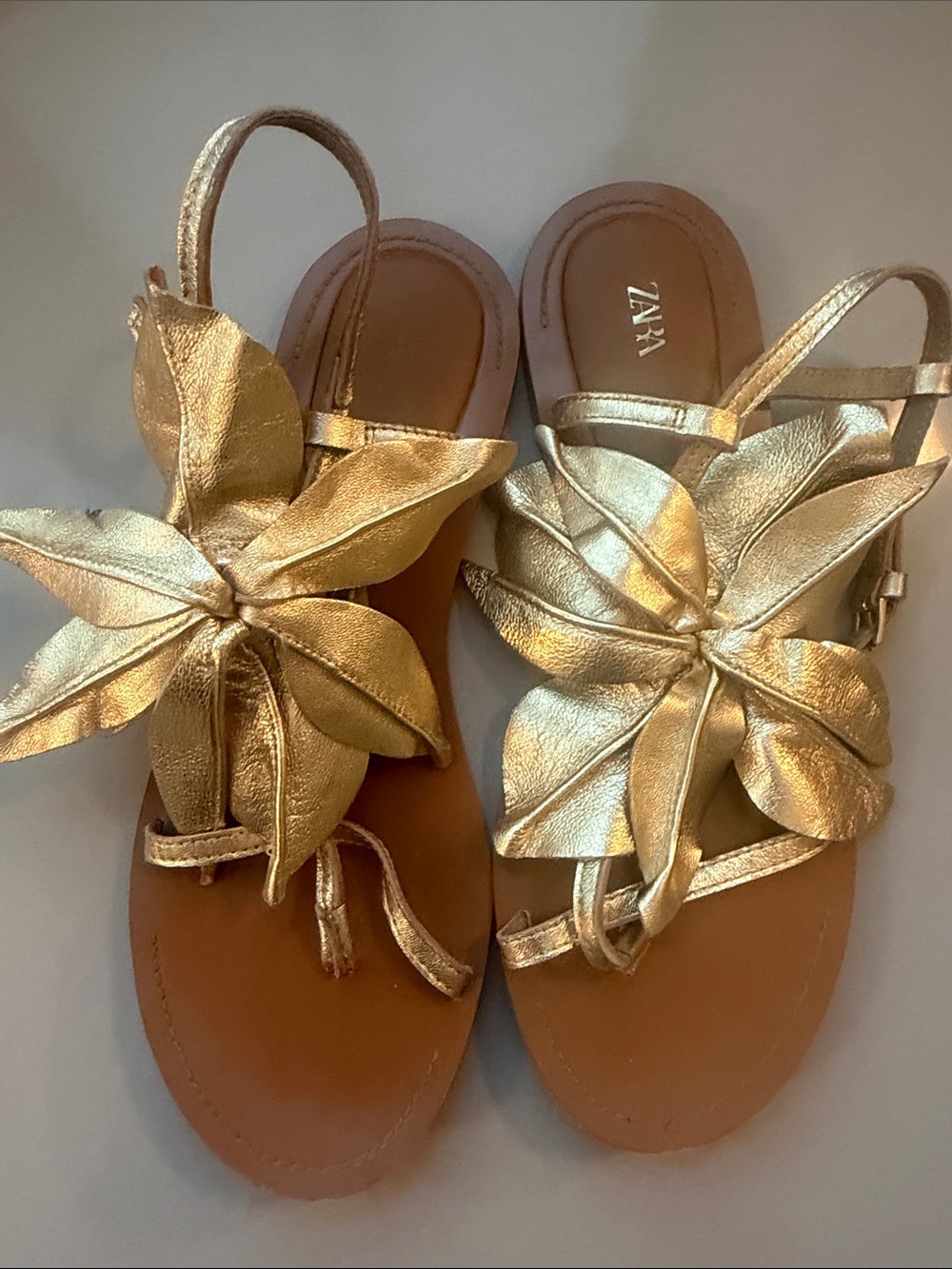 Zara Gold Floral Leather Thong Sandals Size 38 - Picture 4 of 9